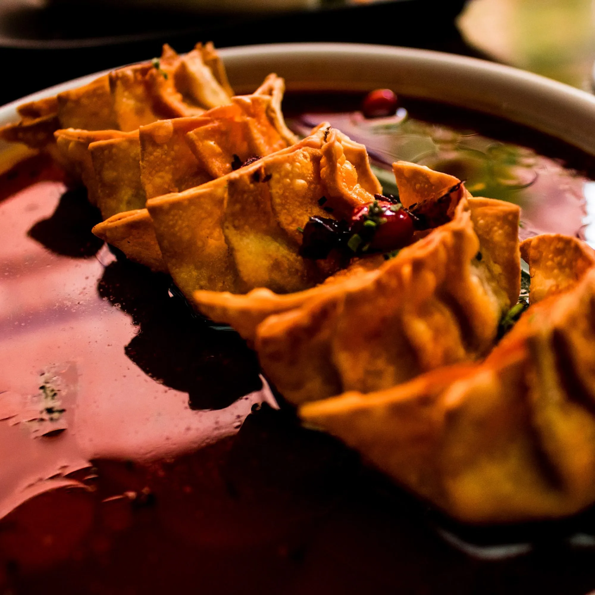 Empanadas doradas en primer plano