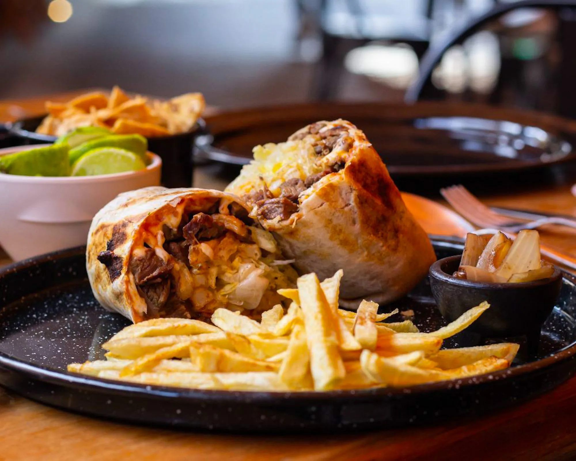 Burrito con papas a la francesa